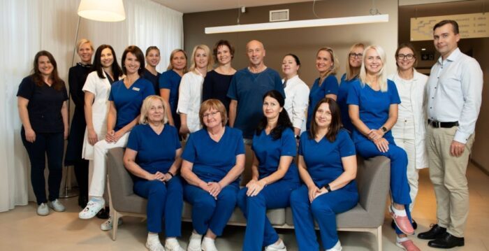 Medizinisches Personal im Zentrum für Reproduktionsmedizin Embryonen