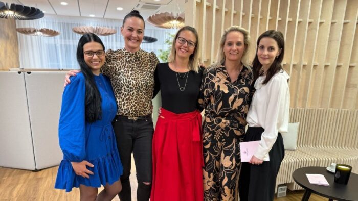 Das Team der Clayo Clinic heißt internationale Patienten willkommen